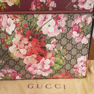 Gucci GG Supreme Guccissima Pink Blooms Print Floral Leather Clutch Pouch Bag